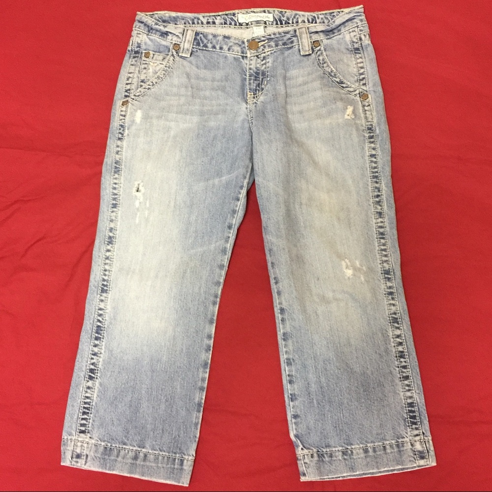 Women's Aeropostale Capris